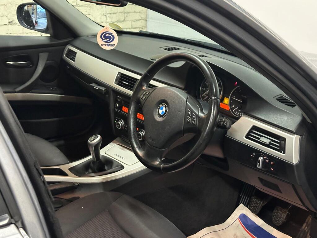 
								2011 BMW 3 Series 2.0 320d ED EfficientDynamics Euro 5 (s/s) 4dr full									
