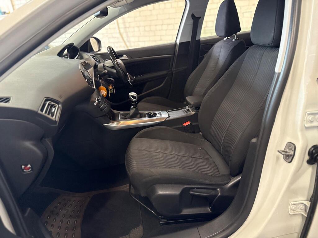 
								2014 Peugeot 308 1.6 e-HDi Active Euro 5 (s/s) 5dr full									