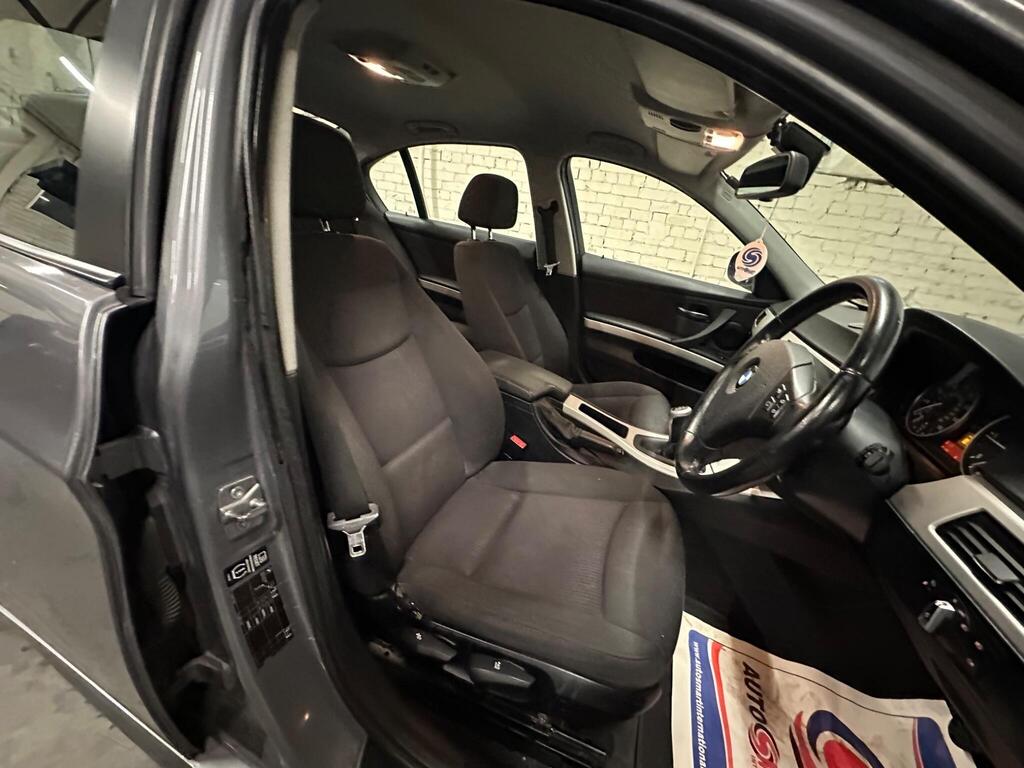 
								2011 BMW 3 Series 2.0 320d ED EfficientDynamics Euro 5 (s/s) 4dr full									