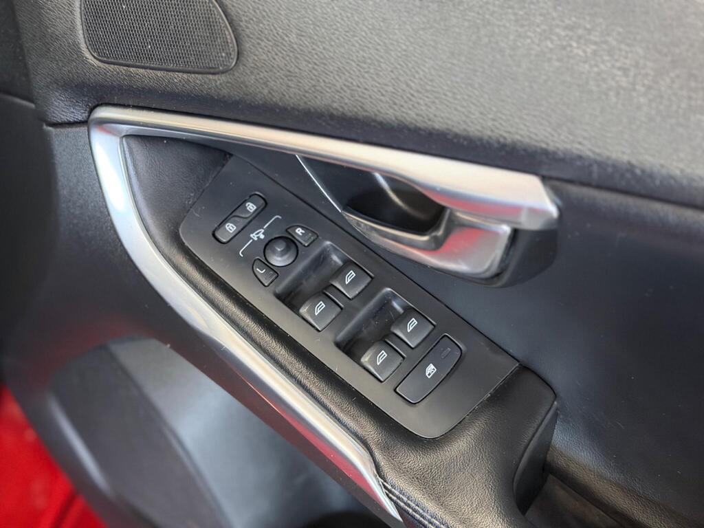 
								2011 Nissan Qashqai 1.5 dCi n-tec 2WD Euro 5 5dr full									