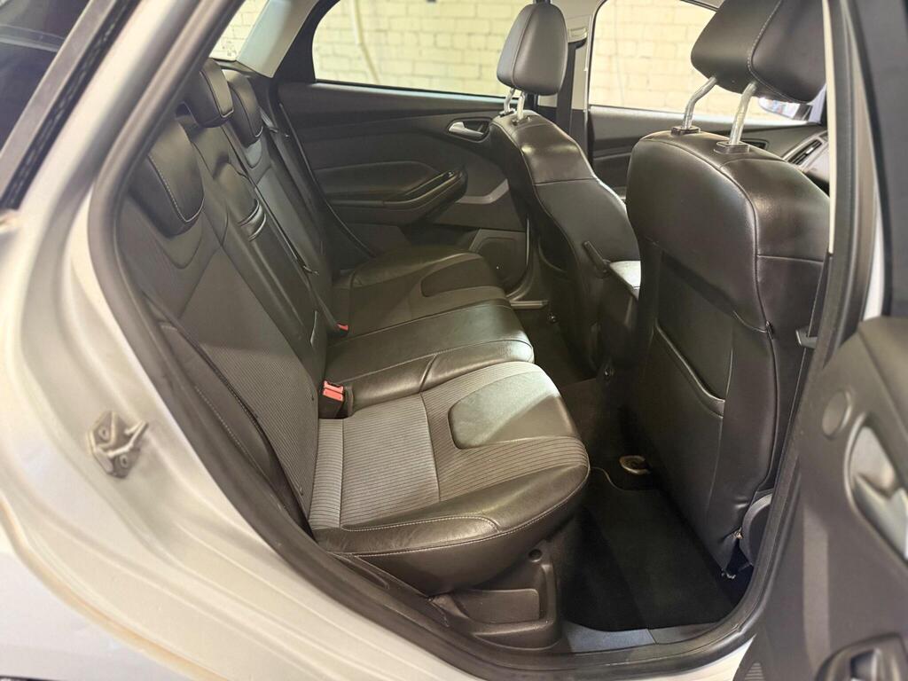 
								2012 Ford Focus 1.6T EcoBoost Titanium X Euro 5 (s/s) 5dr full									