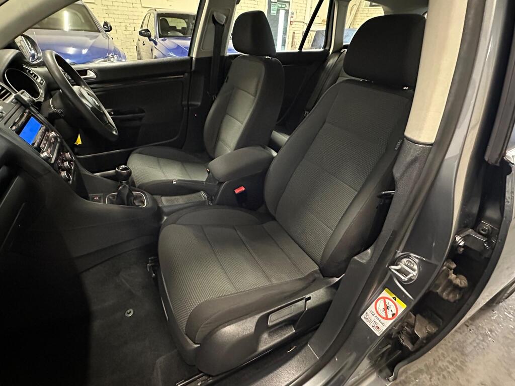 
								2011 Volkswagen Golf 1.6 TDI SE Euro 5 5dr full									