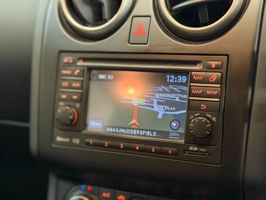 
								2011 Nissan Qashqai 1.5 dCi n-tec 2WD Euro 5 5dr full									