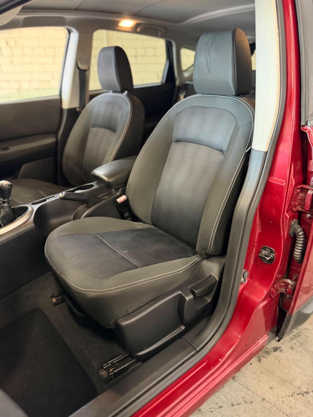 
								2011 Nissan Qashqai 1.5 dCi n-tec 2WD Euro 5 5dr full									