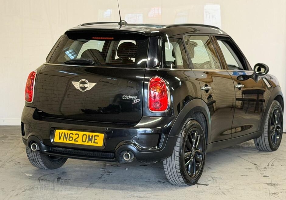 
								2012 MINI Countryman 2.0 Cooper SD Euro 5 (s/s) 5dr full									