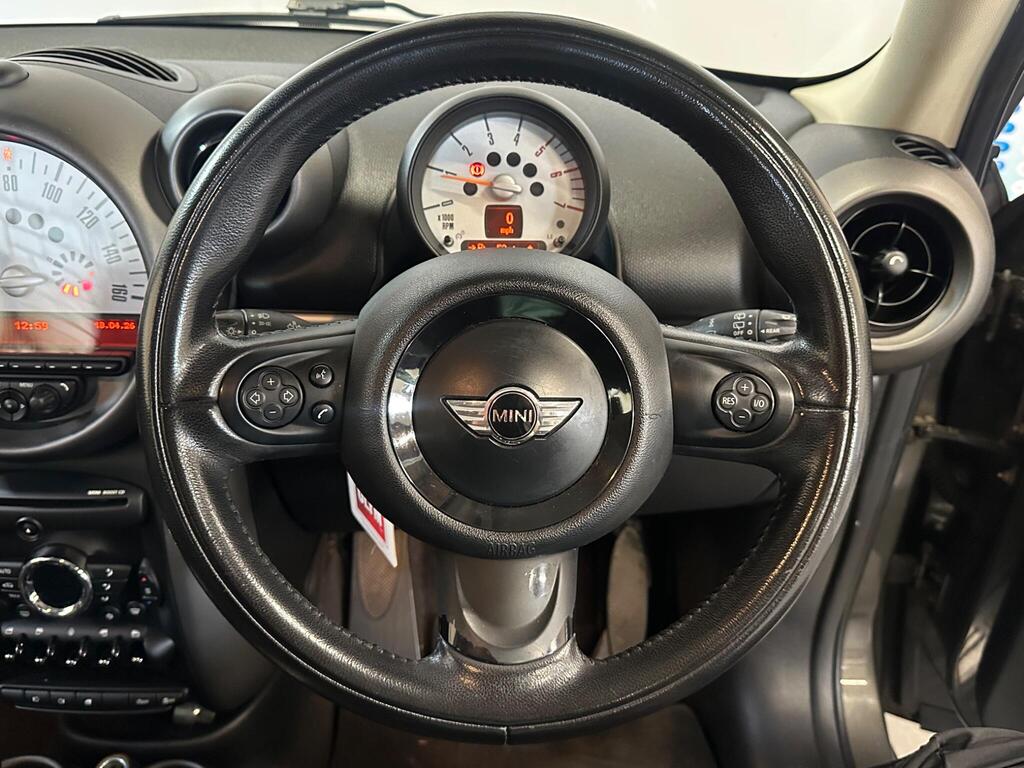 
								2011 MINI Countryman 1.6 Cooper D ALL4 Euro 5 (s/s) 5dr full									