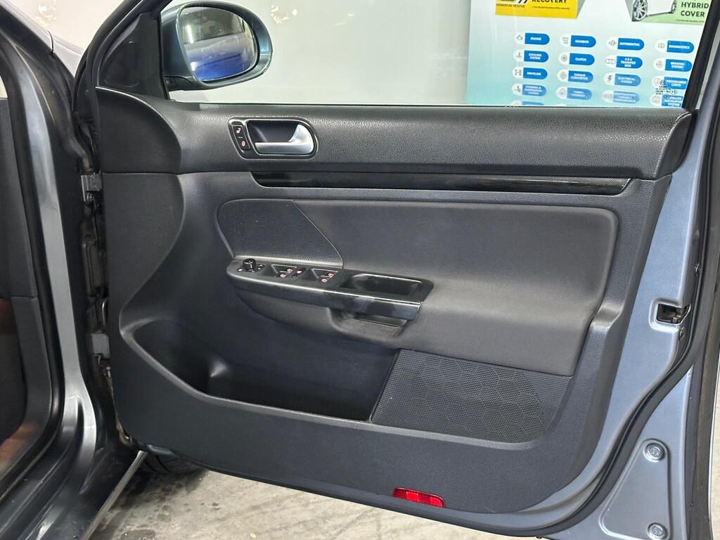 
								2011 Volkswagen Golf 1.6 TDI SE Euro 5 5dr full									