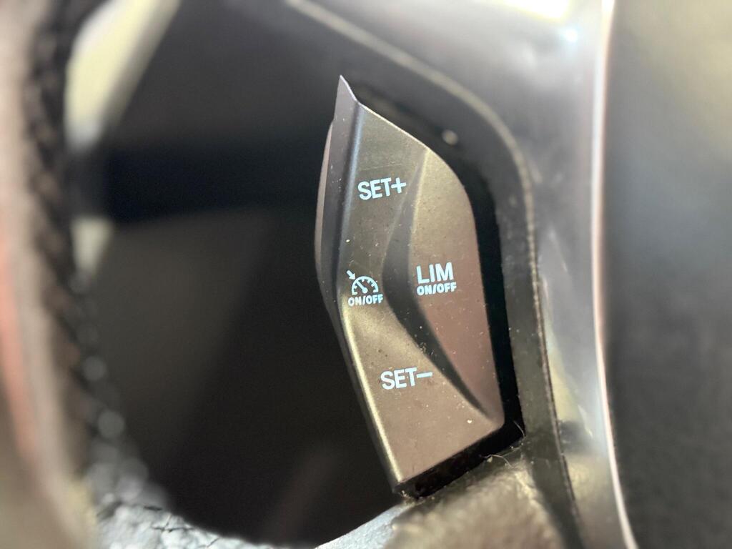 
								2012 Ford Focus 1.6T EcoBoost Titanium X Euro 5 (s/s) 5dr full									