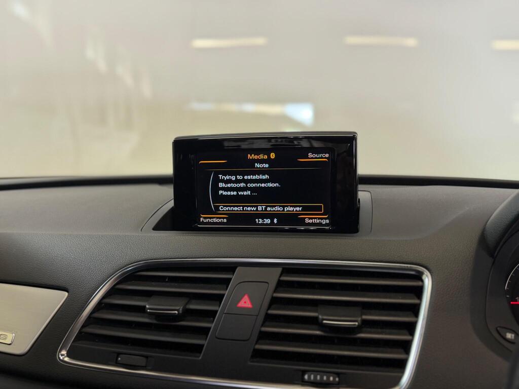 
								2014 Audi Q3 2.0 TDI S line S Tronic quattro Euro 5 (s/s) 5dr full									