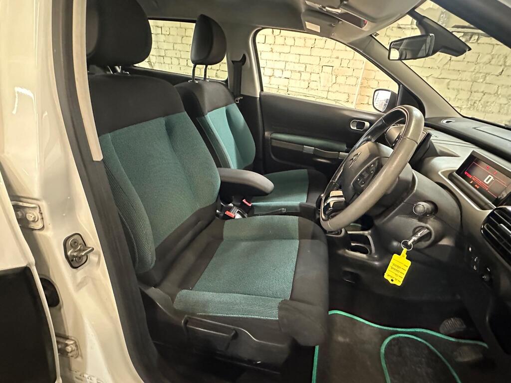 
								2016 Citroen C4 Cactus 1.2 PureTech Flair Euro 6 (s/s) 5dr full									