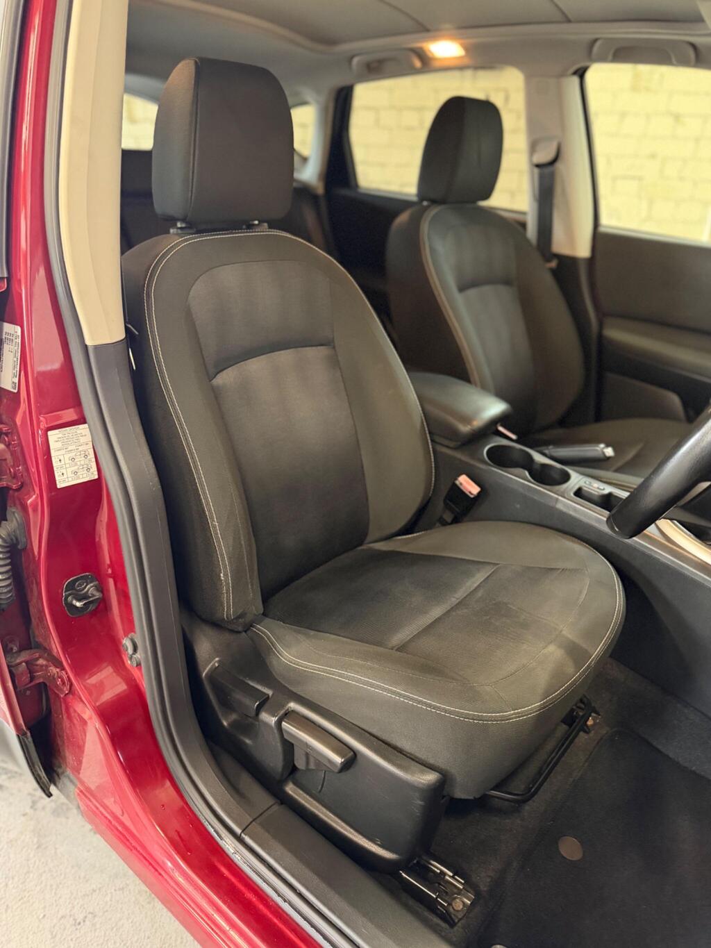 
								2011 Nissan Qashqai 1.5 dCi n-tec 2WD Euro 5 5dr full									
