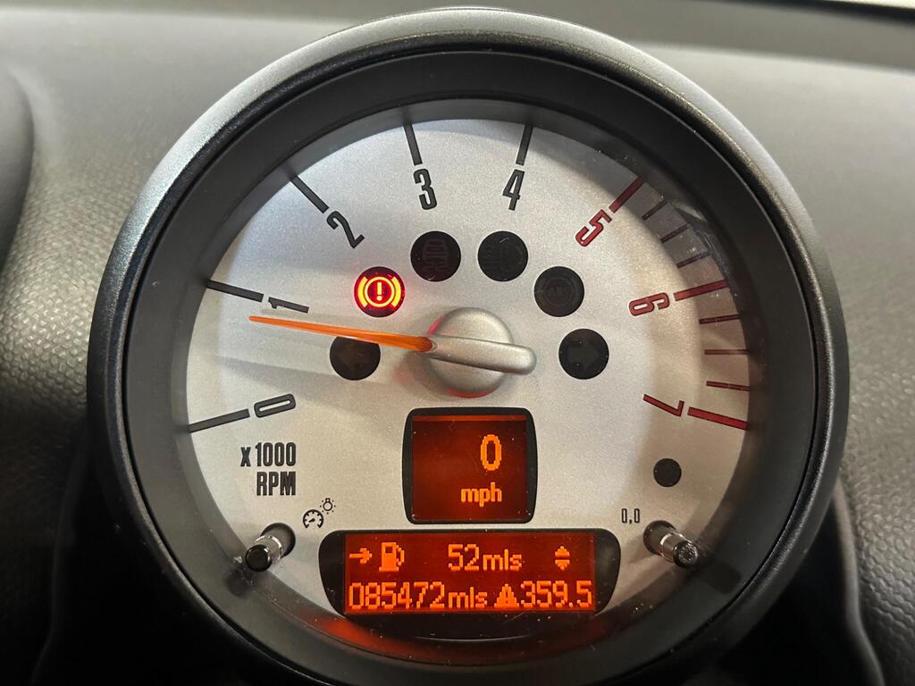 
								2011 MINI Countryman 1.6 Cooper D ALL4 Euro 5 (s/s) 5dr full									