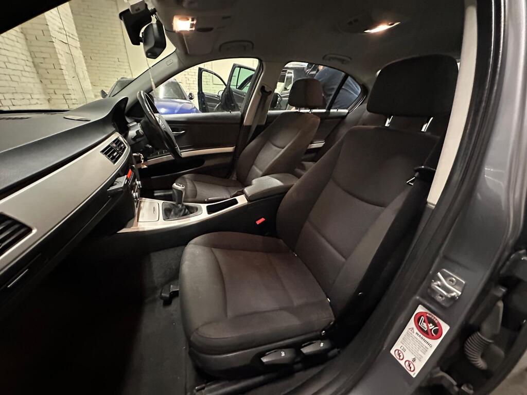 
								2011 BMW 3 Series 2.0 320d ED EfficientDynamics Euro 5 (s/s) 4dr full									