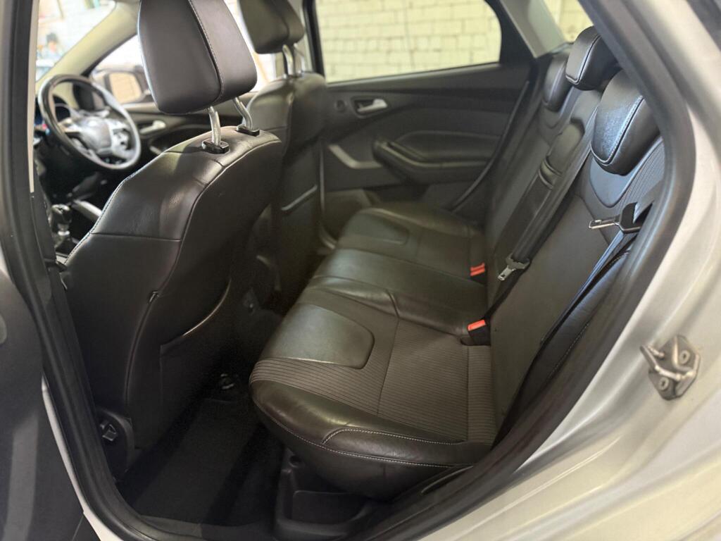 
								2012 Ford Focus 1.6T EcoBoost Titanium X Euro 5 (s/s) 5dr full									