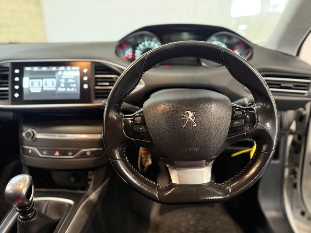 
								2014 Peugeot 308 1.6 e-HDi Active Euro 5 (s/s) 5dr full									