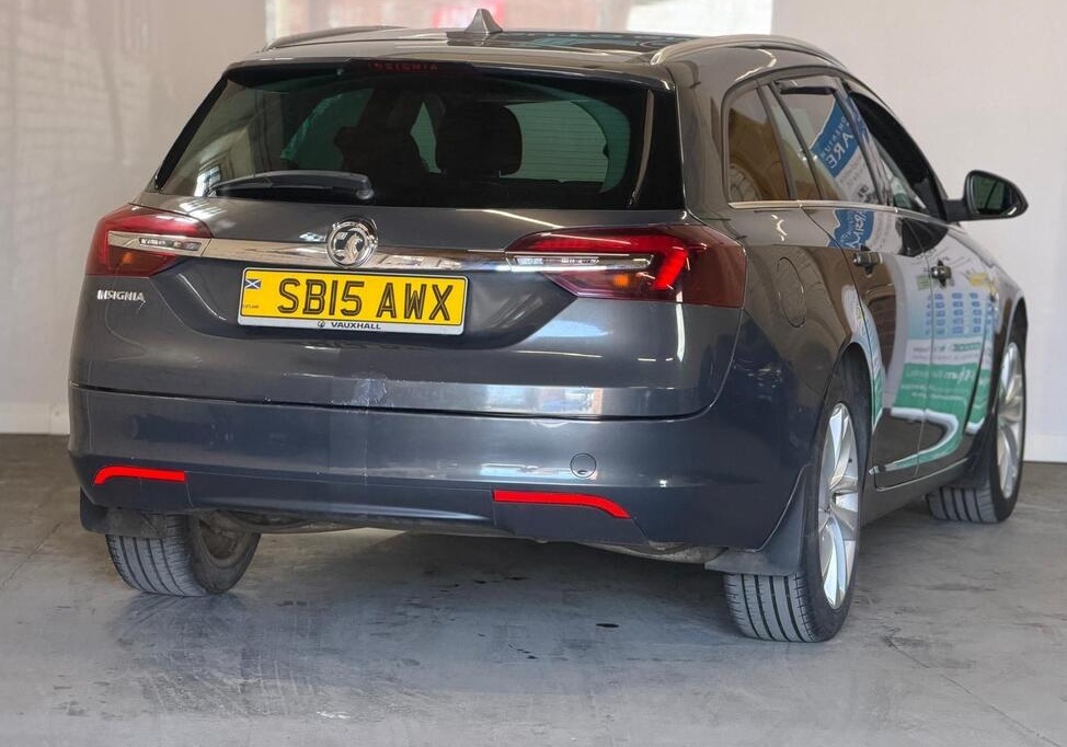 
								2015 Vauxhall Insignia 2.0 CDTi ecoFLEX SRi Sports Tourer Euro 5 (s/s) 5dr full									