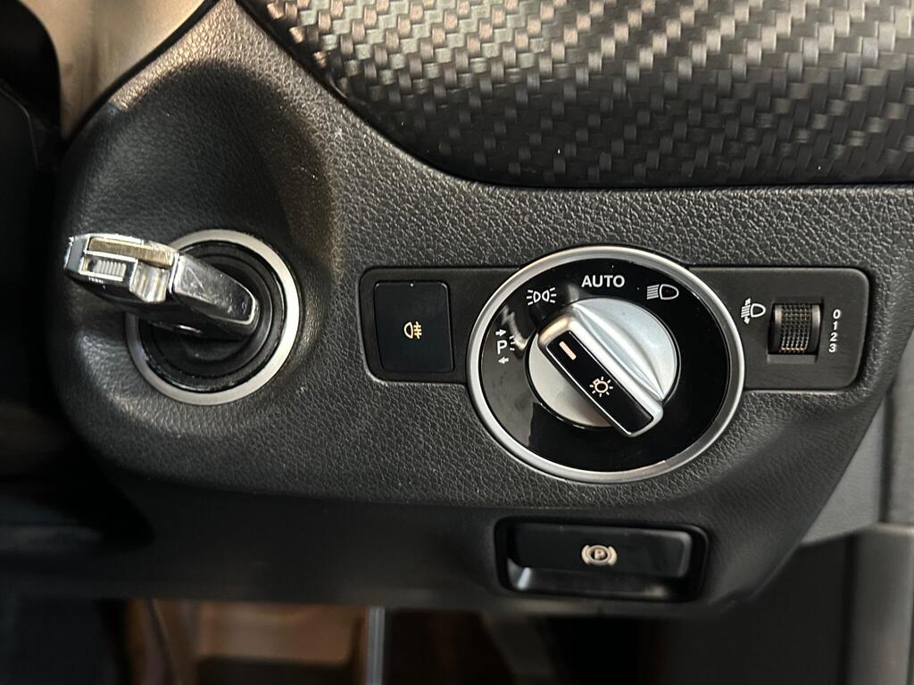 
								2015 Mercedes-Benz A Class 1.5 A180 CDI AMG Sport Euro 6 (s/s) 5dr full									