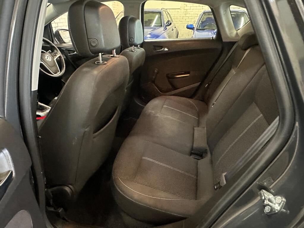 
								2015 Vauxhall Astra 1.4i SRi Euro 6 5dr full									