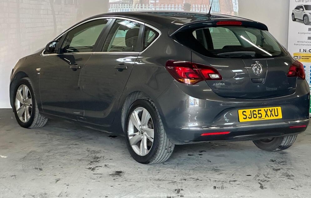 
								2015 Vauxhall Astra 1.4i SRi Euro 6 5dr full									