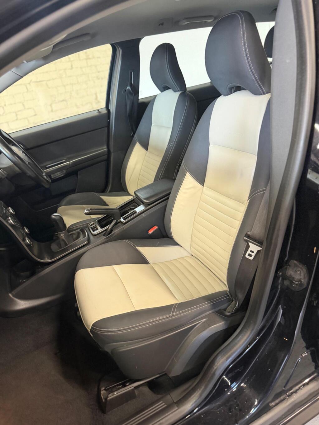 
								2012 Volvo V50 2.0 D3 R-Design Edition Euro 5 5dr full									