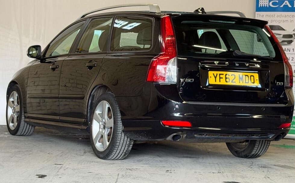 
								2012 Volvo V50 2.0 D3 R-Design Edition Euro 5 5dr full									