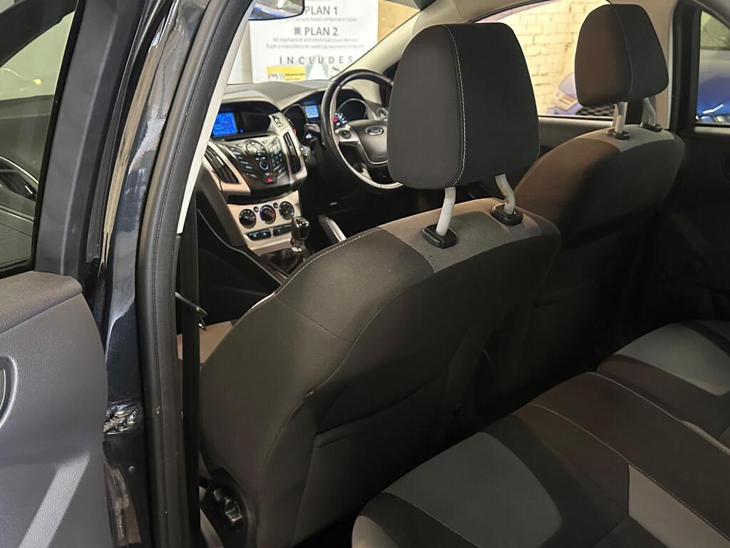 
								2012 Ford Focus 1.6 TDCi Zetec S Euro 5 (s/s) 5dr full									