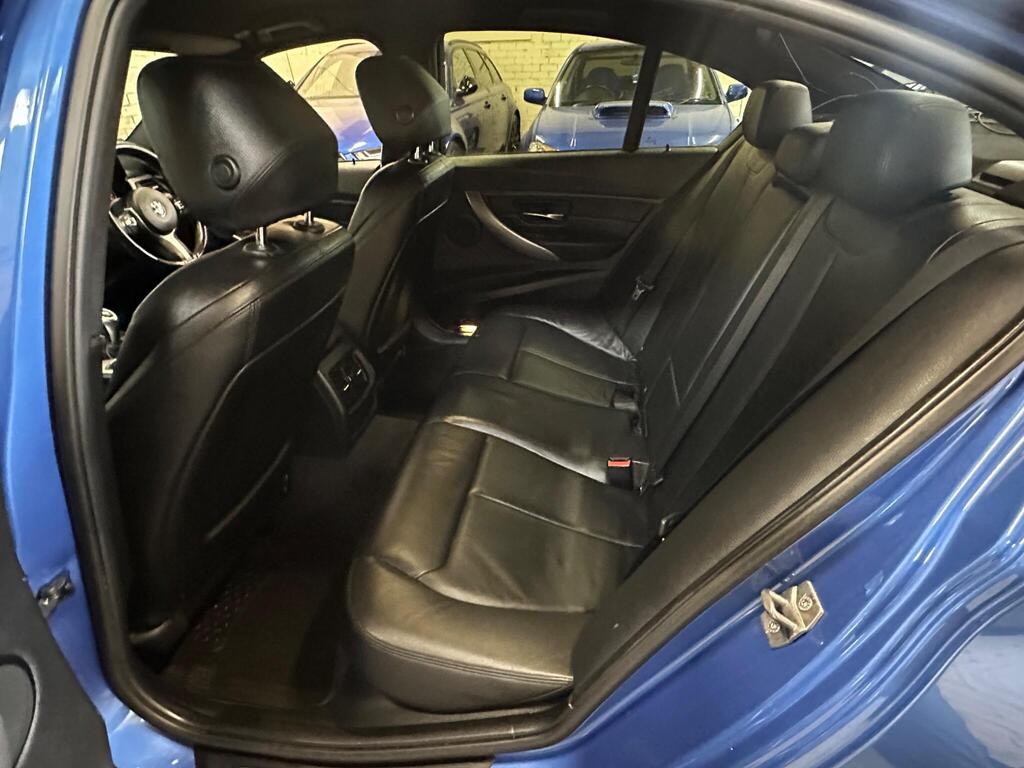 
								2012 BMW 3 Series 2.0 318d M Sport Euro 5 (s/s) 4dr full									