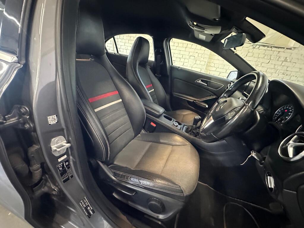 
								2015 Mercedes-Benz A Class 1.5 A180 CDI SE Euro 5 (s/s) 5dr full									
