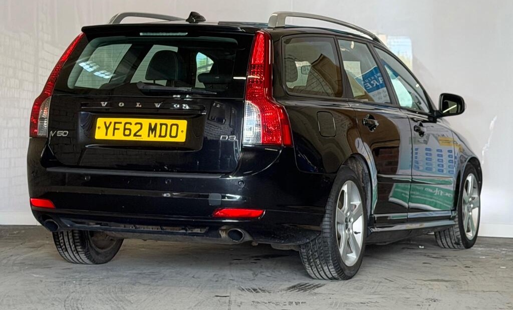 
								2012 Volvo V50 2.0 D3 R-Design Edition Euro 5 5dr full									