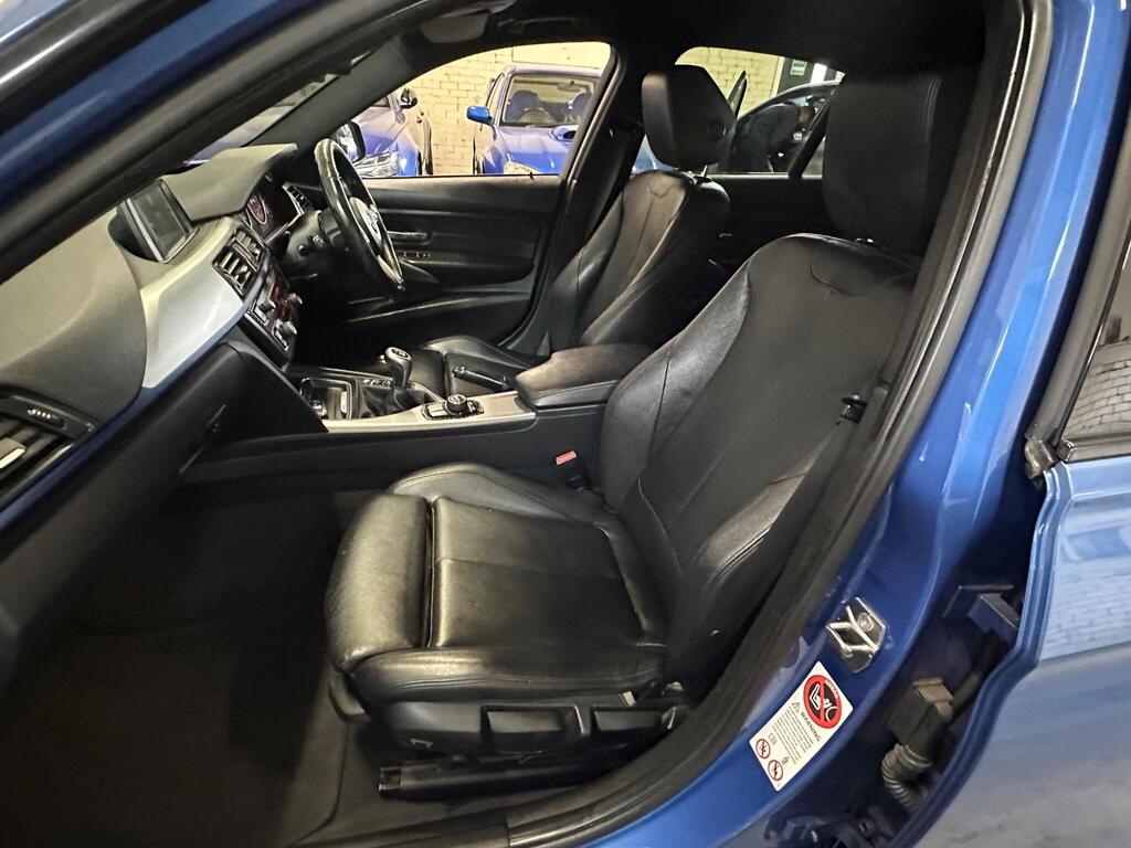 
								2012 BMW 3 Series 2.0 318d M Sport Euro 5 (s/s) 4dr full									