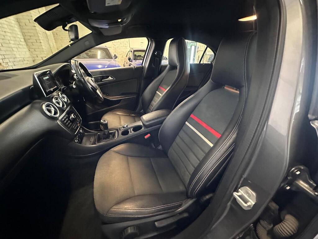 
								2015 Mercedes-Benz A Class 1.5 A180 CDI SE Euro 5 (s/s) 5dr full									