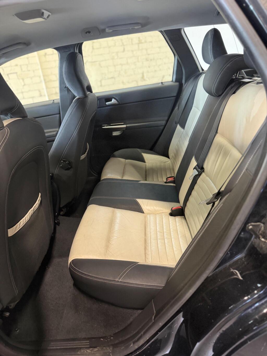 
								2012 Volvo V50 2.0 D3 R-Design Edition Euro 5 5dr full									