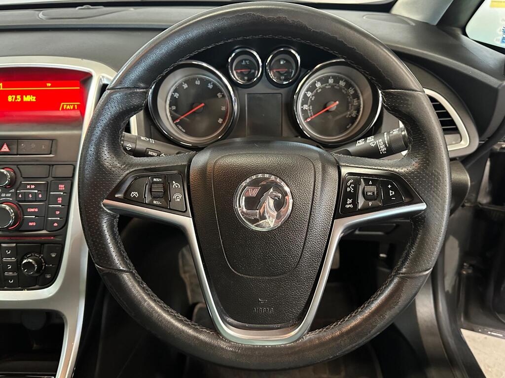 
								2015 Vauxhall Astra 1.4i SRi Euro 6 5dr full									
