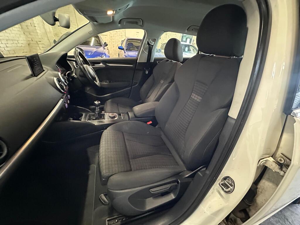 
								2014 Audi A3 1.6 TDI Sport Sportback Euro 6 (s/s) 5dr full									