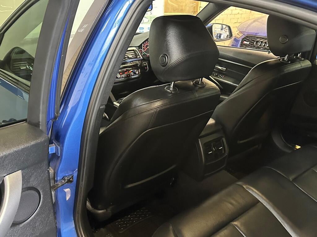 
								2012 BMW 3 Series 2.0 318d M Sport Euro 5 (s/s) 4dr full									
