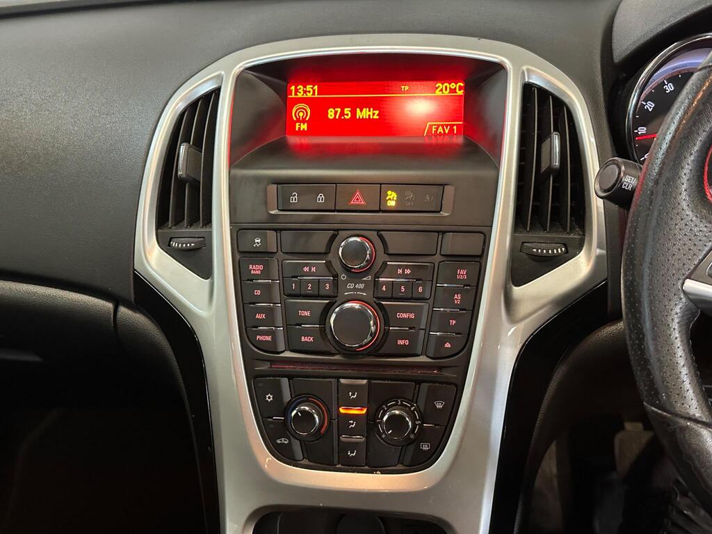 
								2015 Vauxhall Astra 1.4i SRi Euro 6 5dr full									