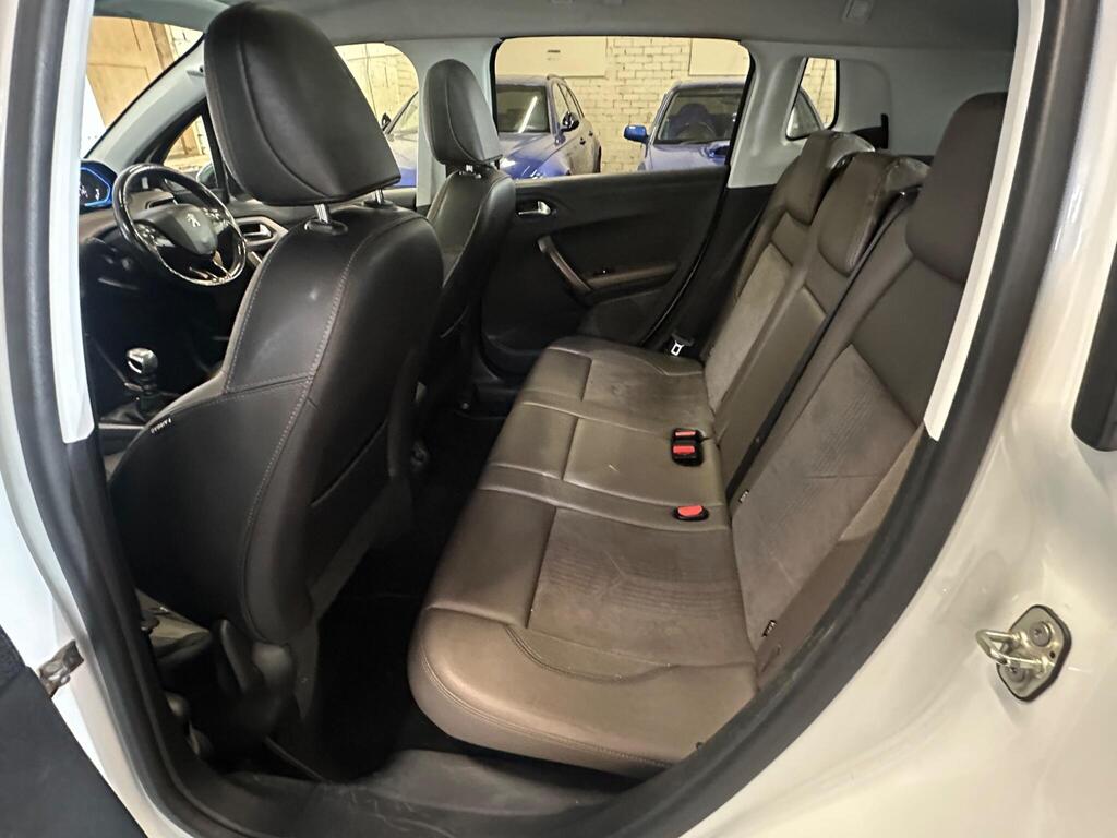 
								2013 Peugeot 2008 1.6 e-HDi Feline Euro 5 (s/s) 5dr (Calima) full									