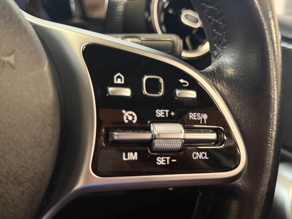
								2018 Mercedes-Benz A Class 1.5 A180d Sport 7G-DCT Euro 6 (s/s) 5dr full									
